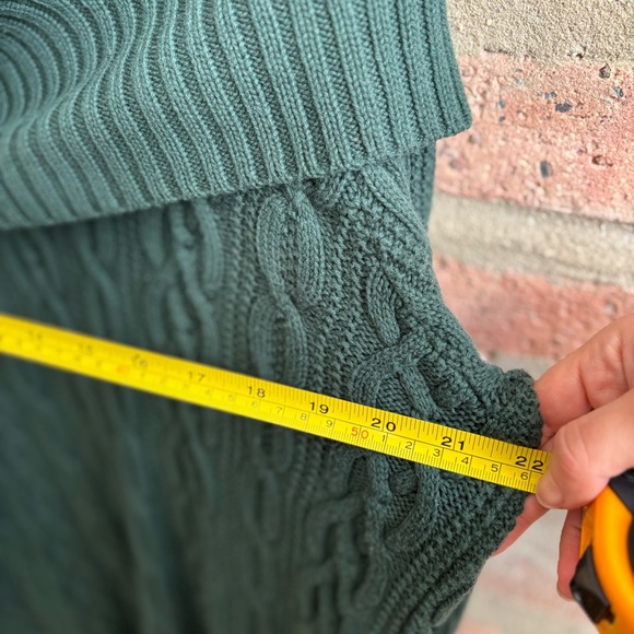 JEANNE PIERRE Forest Green Off-Shoulder Sweater size m - Picture 4 of 5